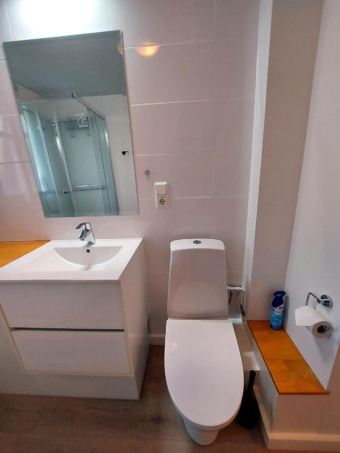 B&B Rooms Husavik 3 ภายนอก รูปภาพ