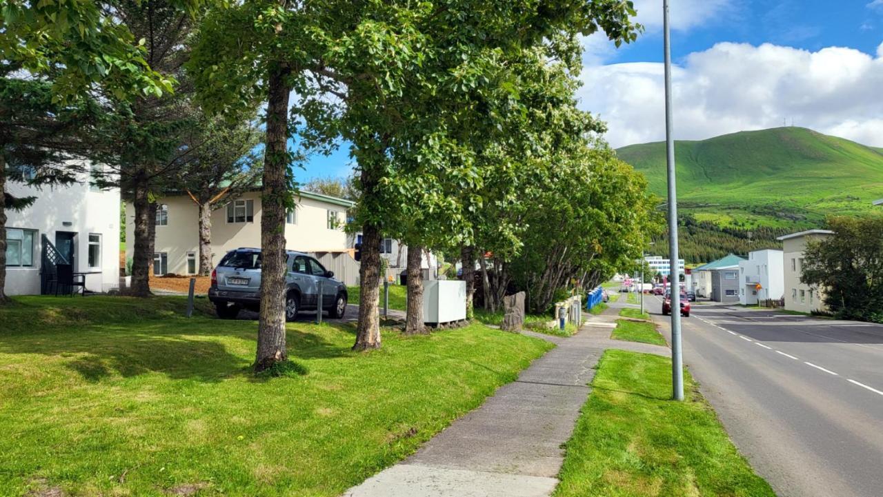 B&B Rooms Husavik 3 ภายนอก รูปภาพ